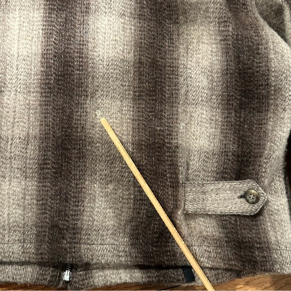 Vintage REAL Clothes by SAKS Fifth Avenue Plaid Wool Jacket Size Medium - Picture 16 of 16